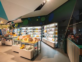 Tate Modern's River Shop: Sådan blev industrielle reoler til et stærkt aktiv i detailhandlen