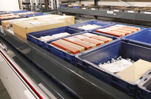 Lagerautomat til semi-automatisk småvareopbevaring